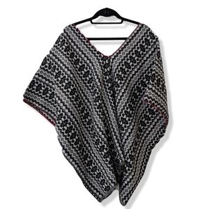 Oversized b&w Mexican poncho w hand stitching NWOT